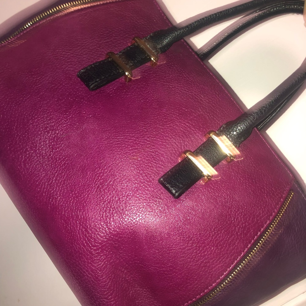 Purple hand bag two toned